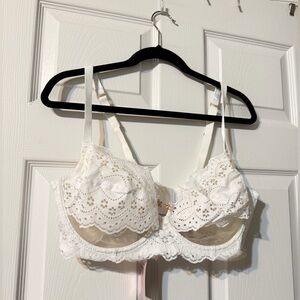 Lace Underwire Bra in White - SXF